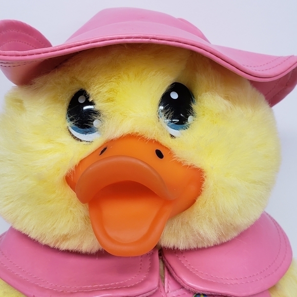 Main Joy Limited 16" Yellow Easter Duck Pink Raincoat Hat Vintage Plush - Picture 3 of 5